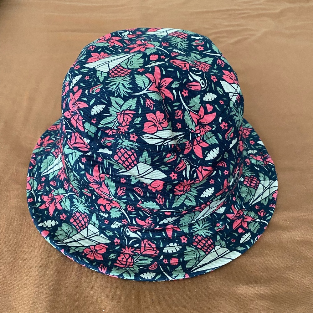 Benny Gold Bucket Hat